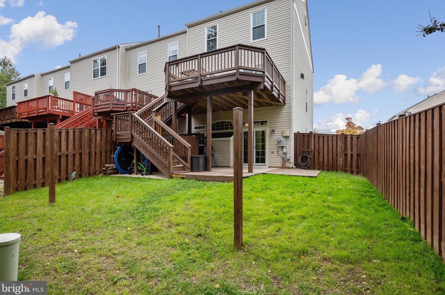 22340 Great Trail Ter, Dulles VA  20164-5228 exterior