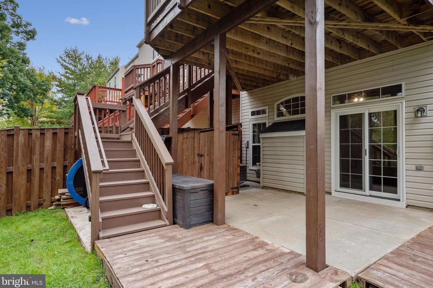 22340 Great Trail Ter, Dulles VA  20164-5228 exterior