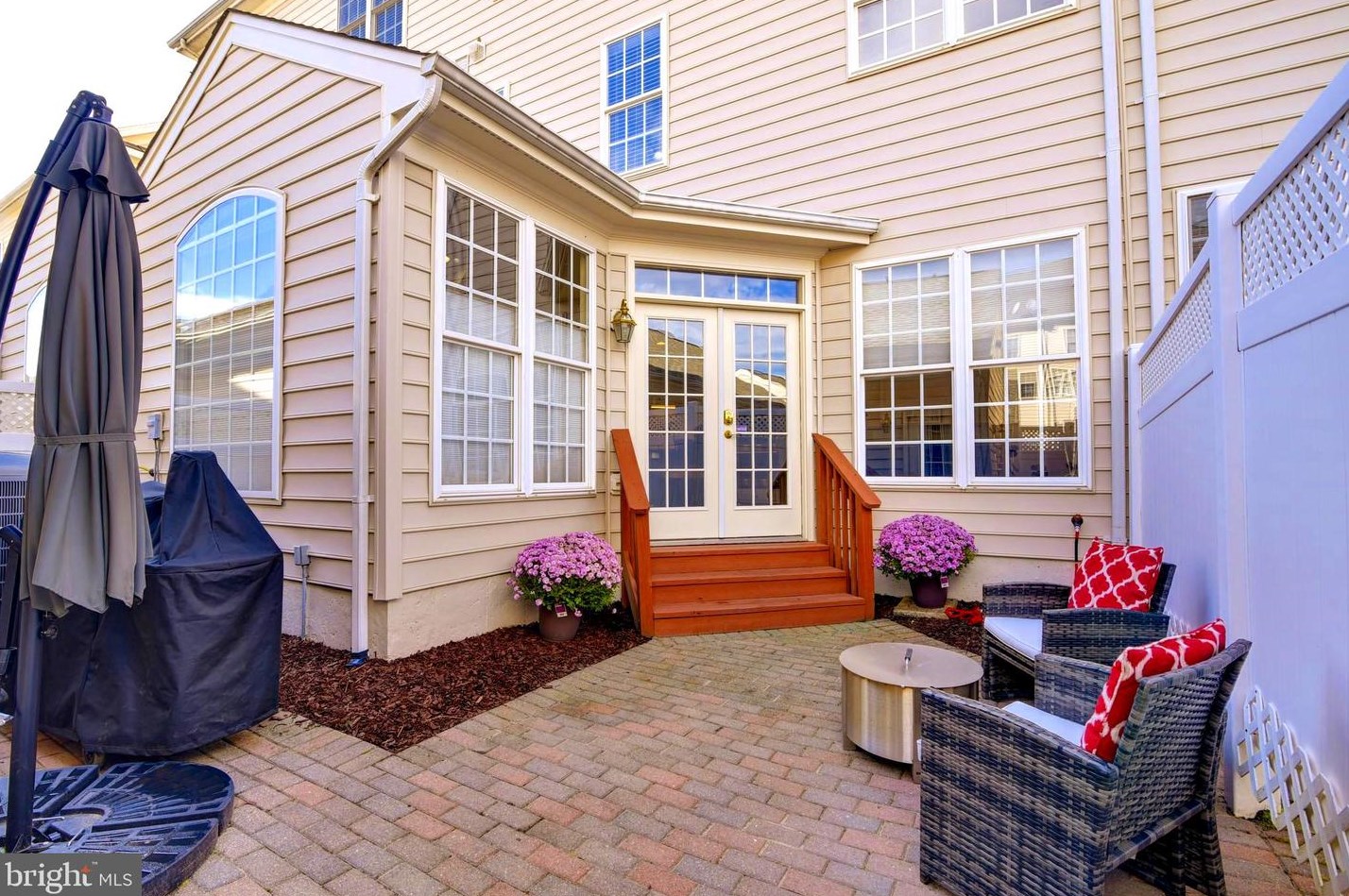 42494 Legacy Park Dr, Ashburn VA  20148-5616 exterior