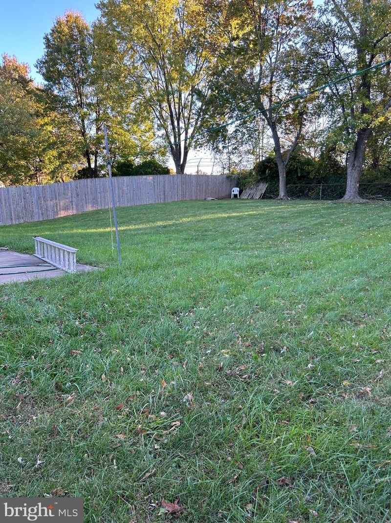 607 Nettle Tree Rd, Dulles VA  20164-4725 exterior