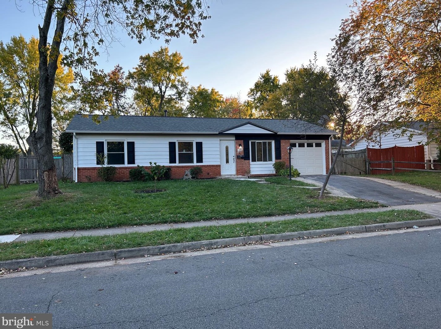 607 Nettle Tree Rd, Dulles VA  20164-4725 exterior