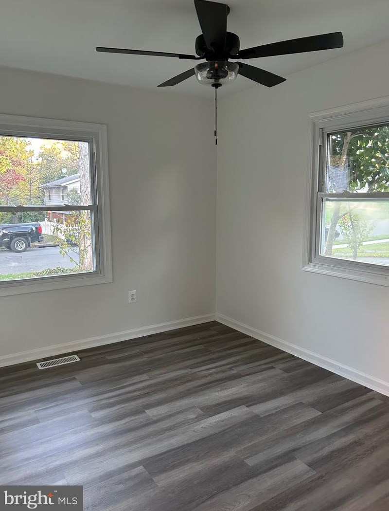 607 Nettle Tree Rd, Dulles VA  20164-4725 exterior