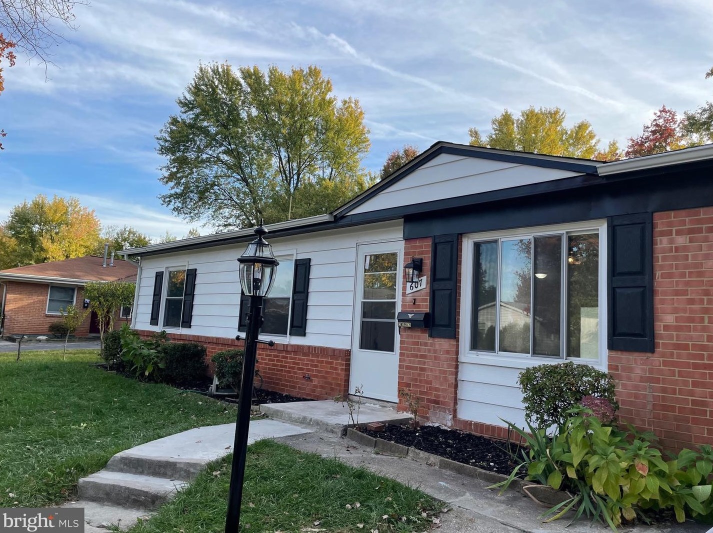 607 Nettle Tree Rd, Dulles VA  20164-4725 exterior