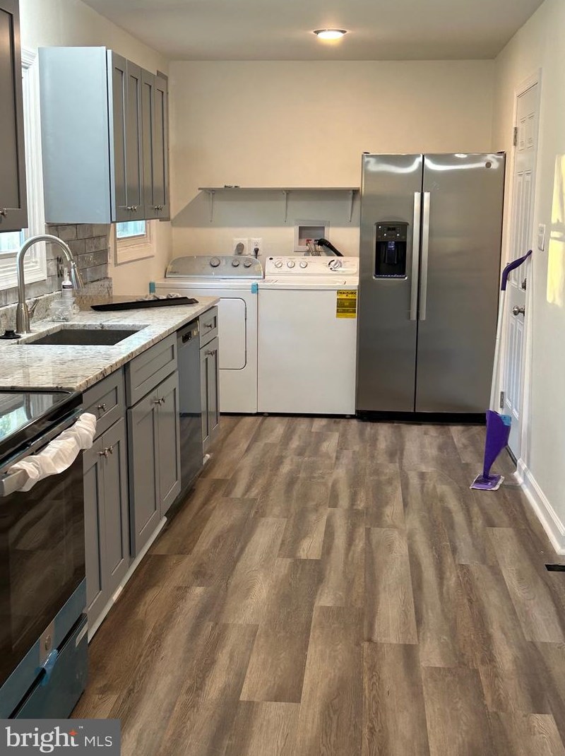 607 Nettle Tree Rd, Dulles VA  20164-4725 exterior