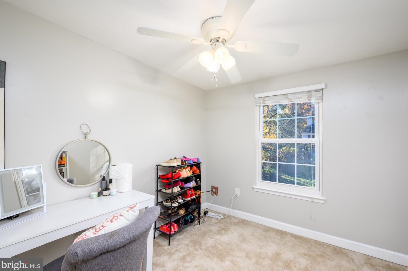 34 Devon Ct, Dulles VA  20165-5766 exterior