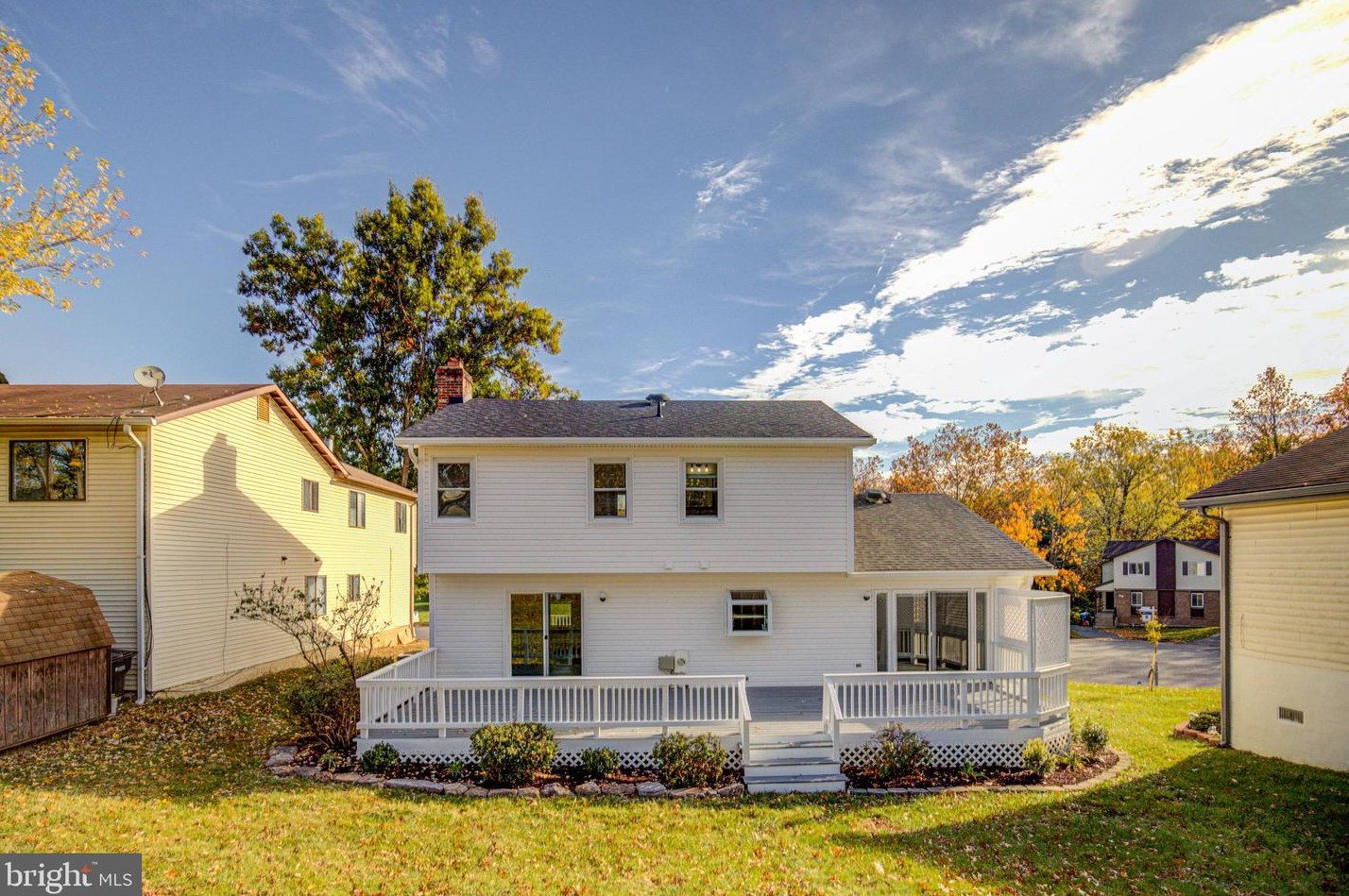203 Keyes Ct, Dulles VA  20164-3013 exterior