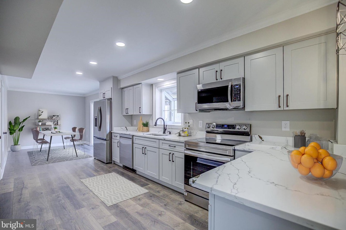 203 Keyes Ct, Dulles VA  20164-3013 exterior