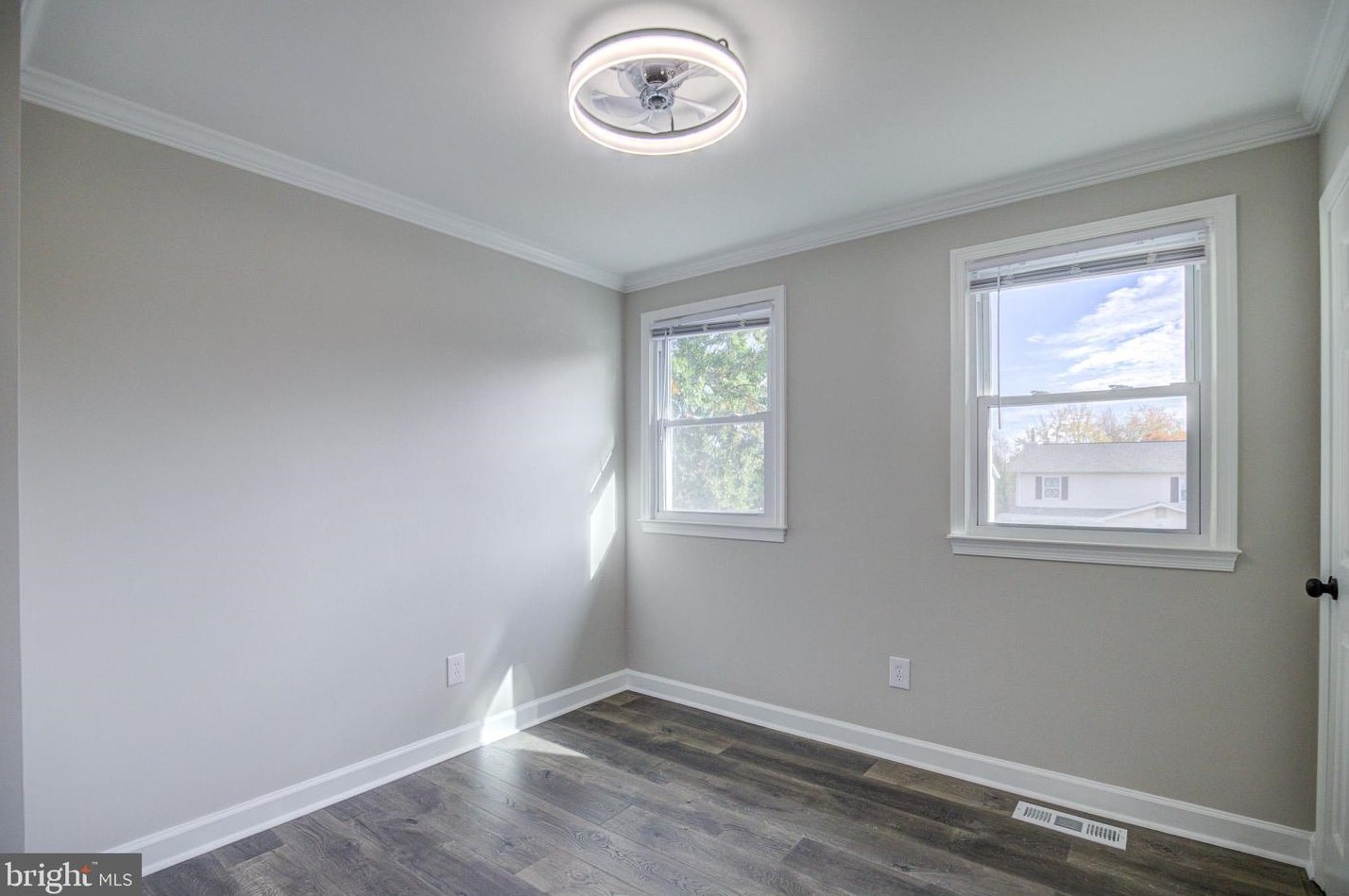 203 Keyes Ct, Dulles VA  20164-3013 exterior