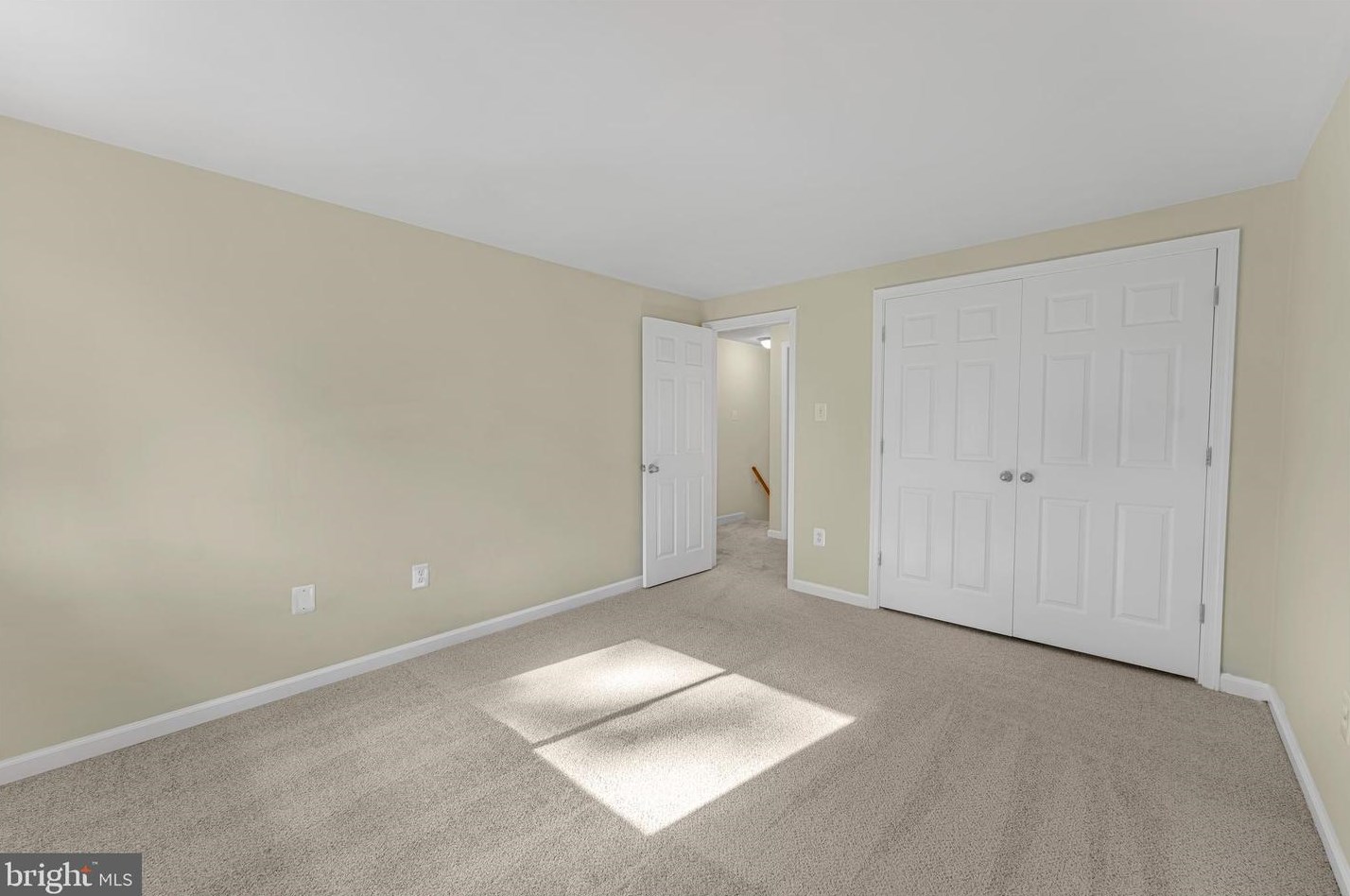 221 Willow Ter, Dulles VA  20164-1629 exterior