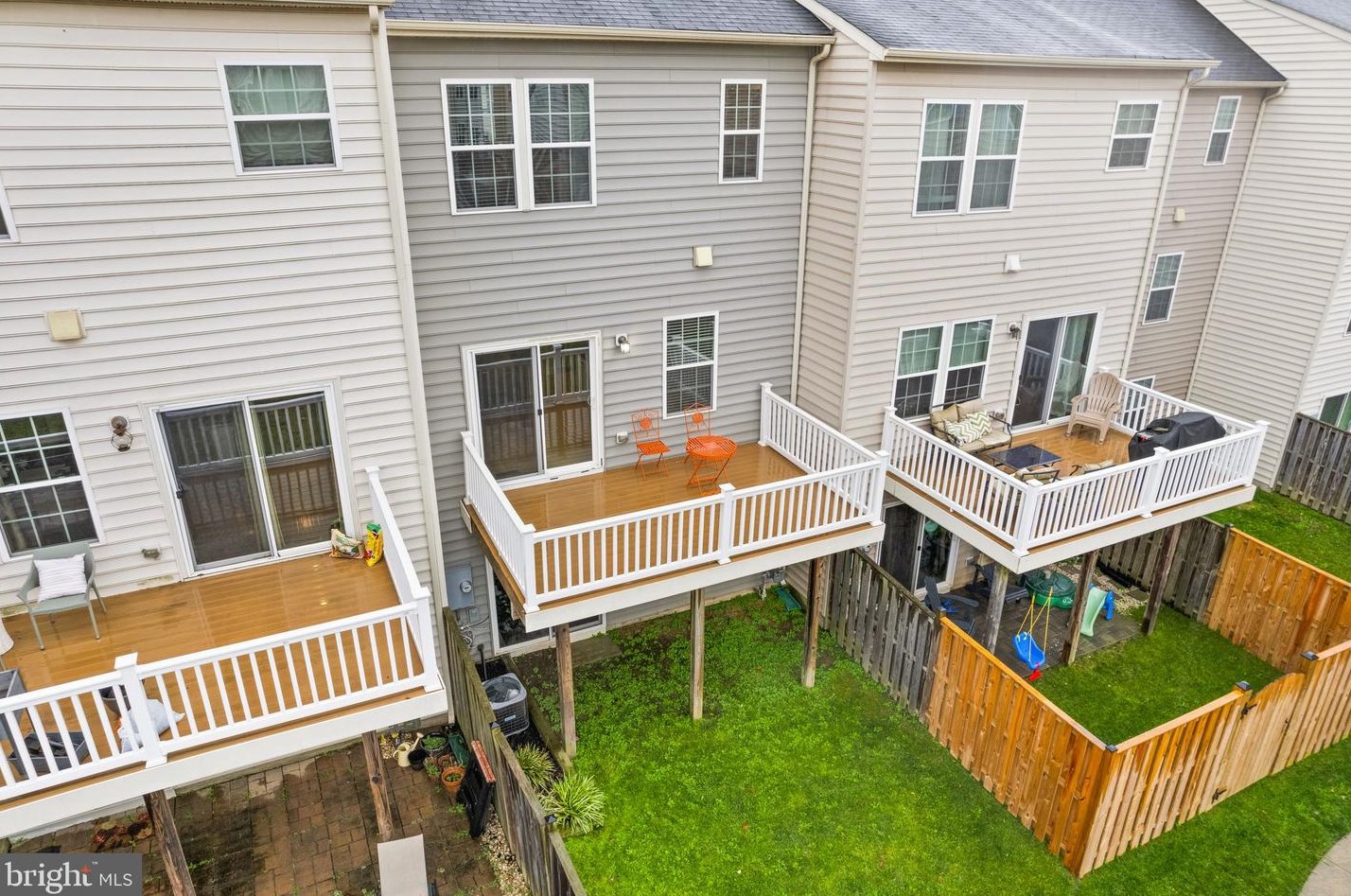45940 Grammercy Ter, Dulles VA  20166-7806 exterior
