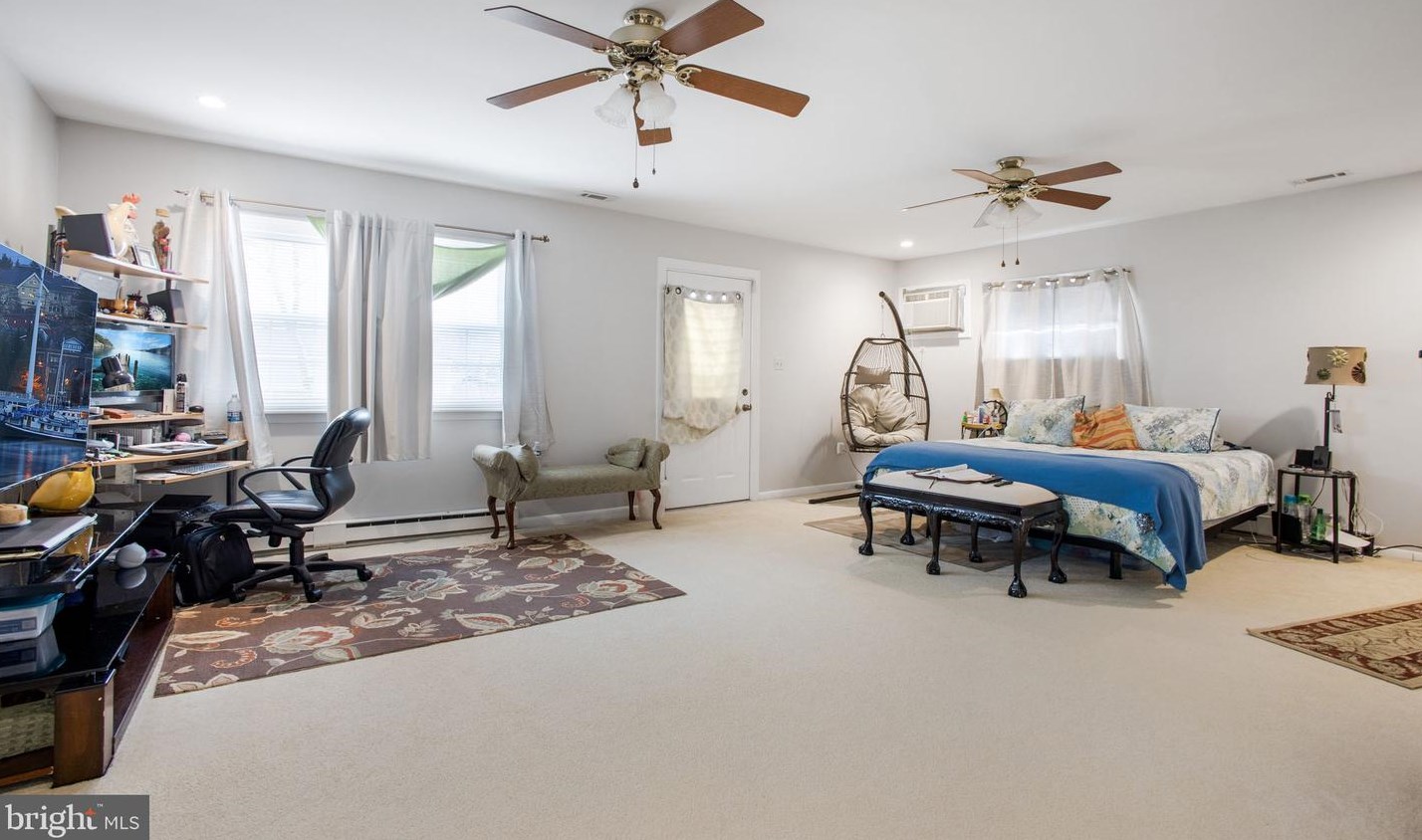 1802 Craig St, Dulles VA  20164-3533 exterior