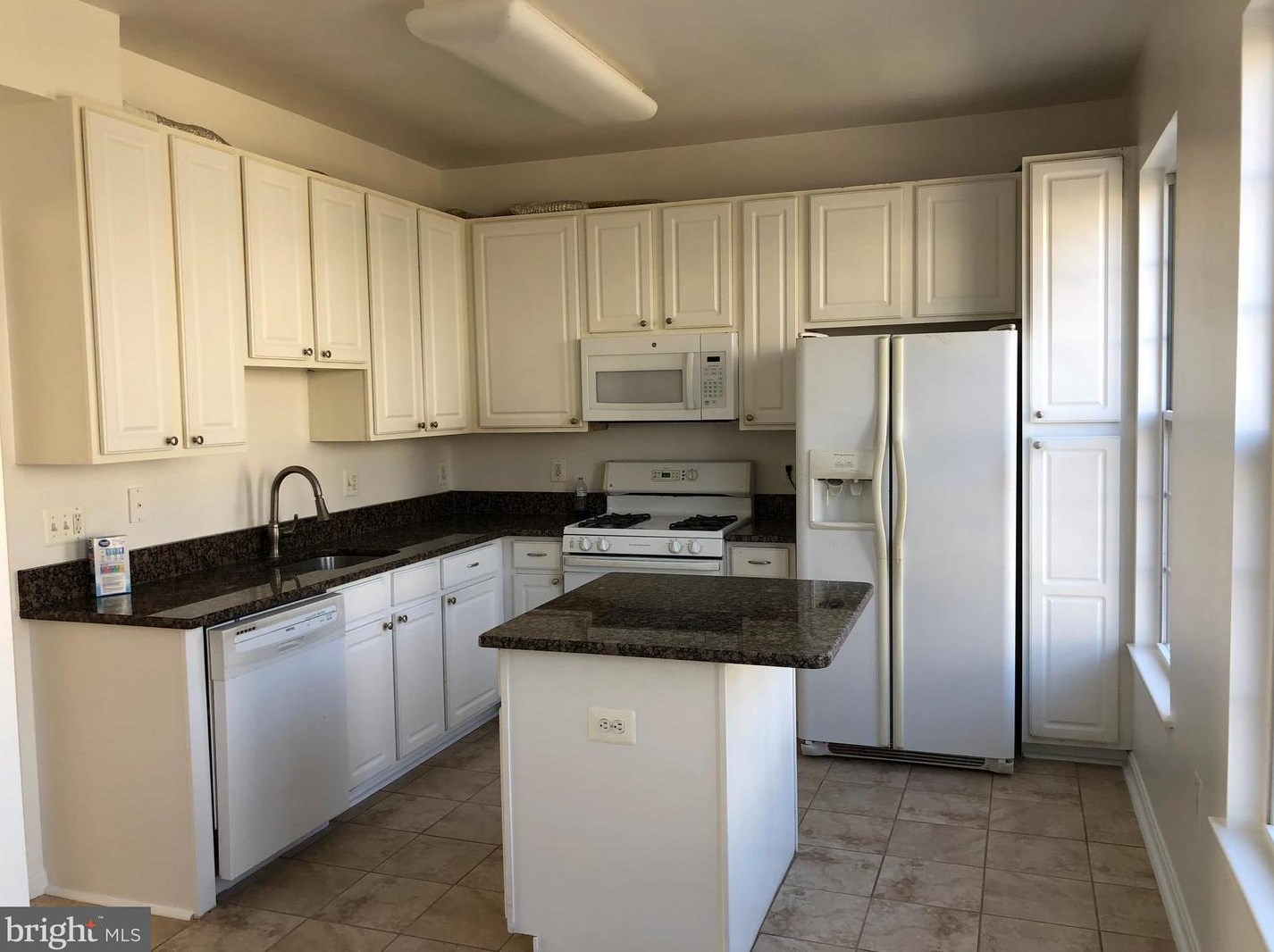 20472 Blue Heron Ter, Dulles VA  20165-6573 exterior