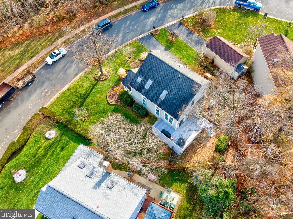 10 Lindenwood Ct, Dulles VA  20165-5643 exterior