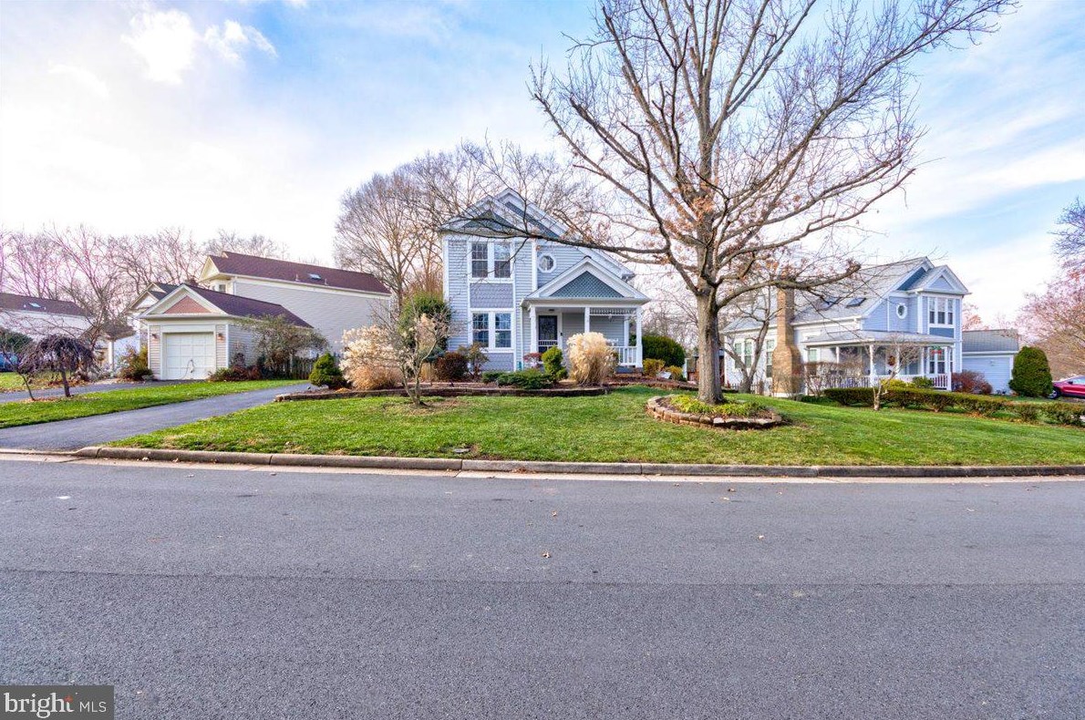 10 Lindenwood Ct, Dulles VA  20165-5643 exterior