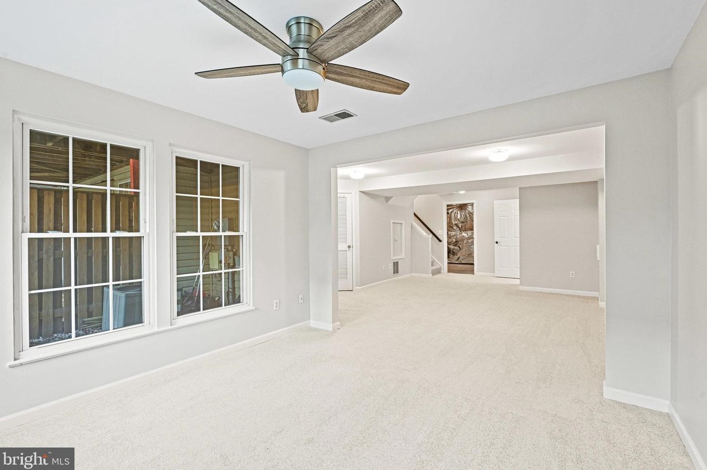 19896 Fieldgrass Sq, Ashburn VA  20147-2760 exterior