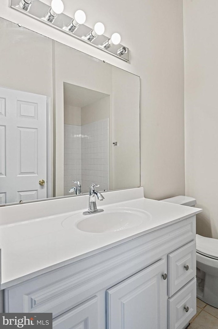 19896 Fieldgrass Sq, Ashburn VA  20147-2760 exterior