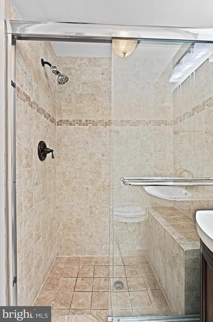 19896 Fieldgrass Sq, Ashburn VA  20147-2760 exterior