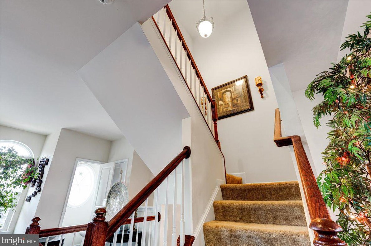 22939 Chinkapin Oak Ter, Dulles VA  20166-7803 exterior