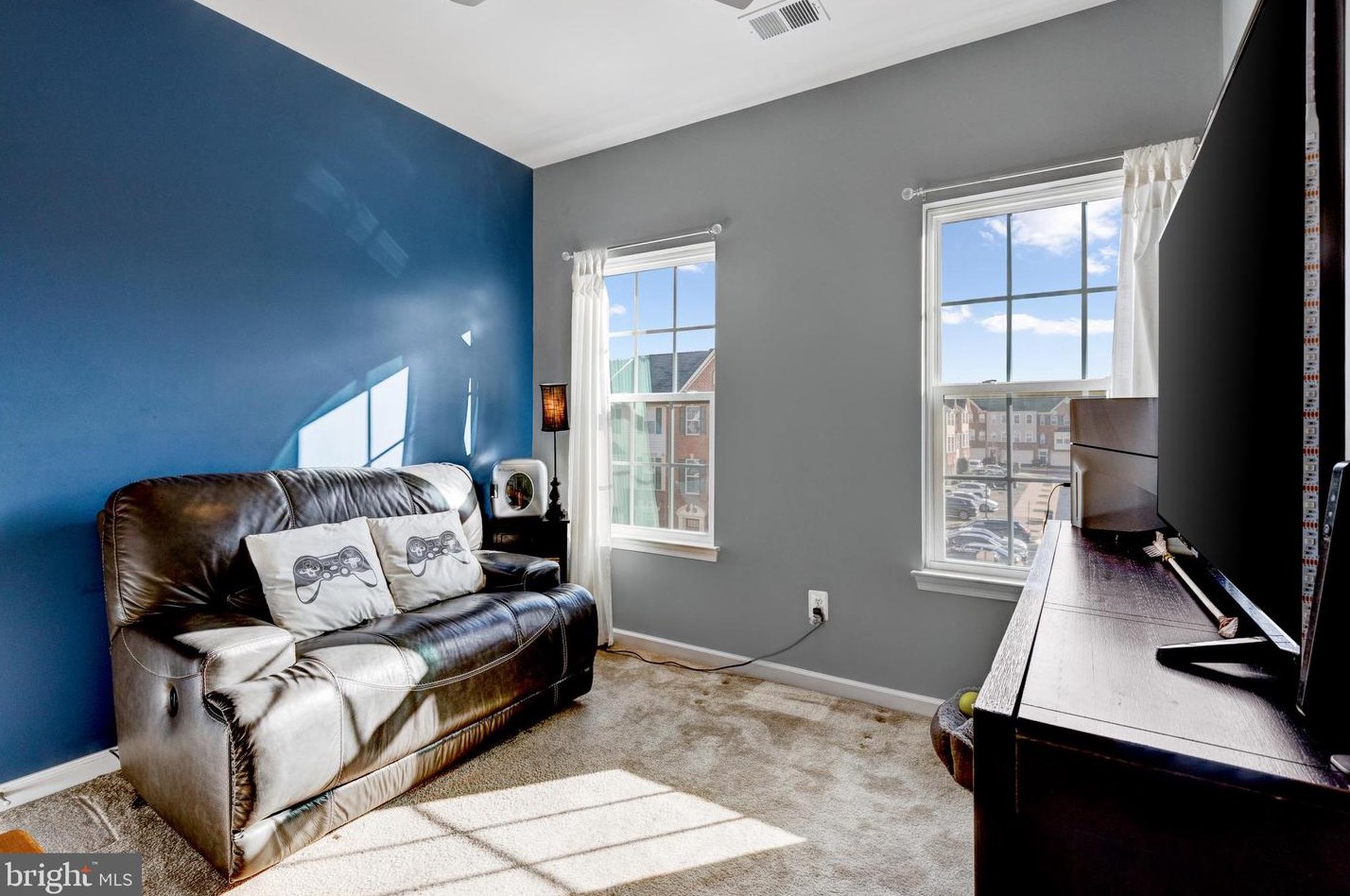 22939 Chinkapin Oak Ter, Dulles VA  20166-7803 exterior