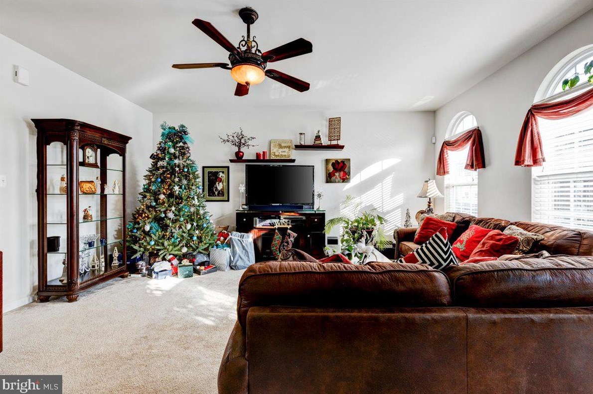 22939 Chinkapin Oak Ter, Dulles VA  20166-7803 exterior