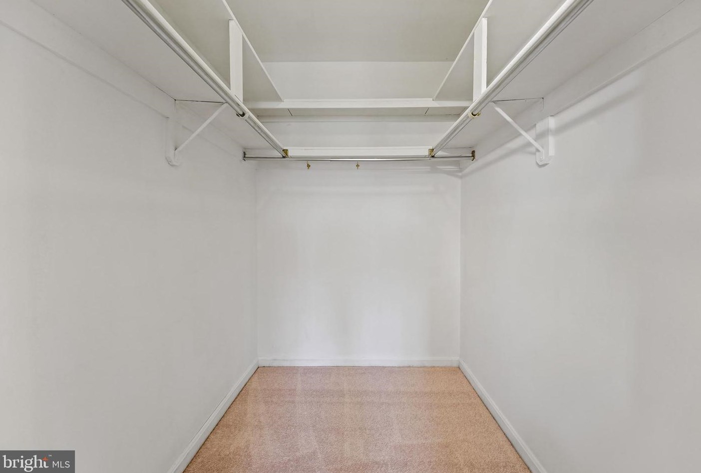 21109 Chandler Ct, Dulles VA  20164-6300 exterior