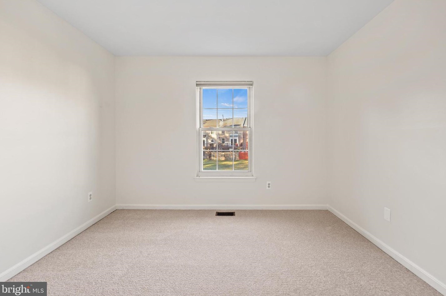 21109 Chandler Ct, Dulles VA  20164-6300 exterior