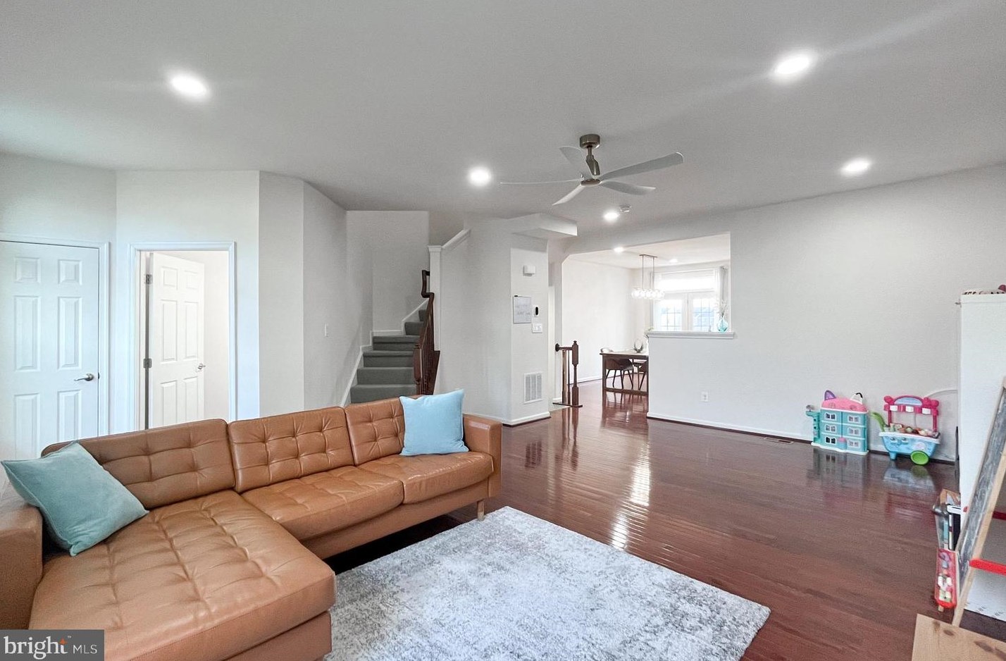 42979 Spyder Pl, Fairfax VA  20152-3480 exterior