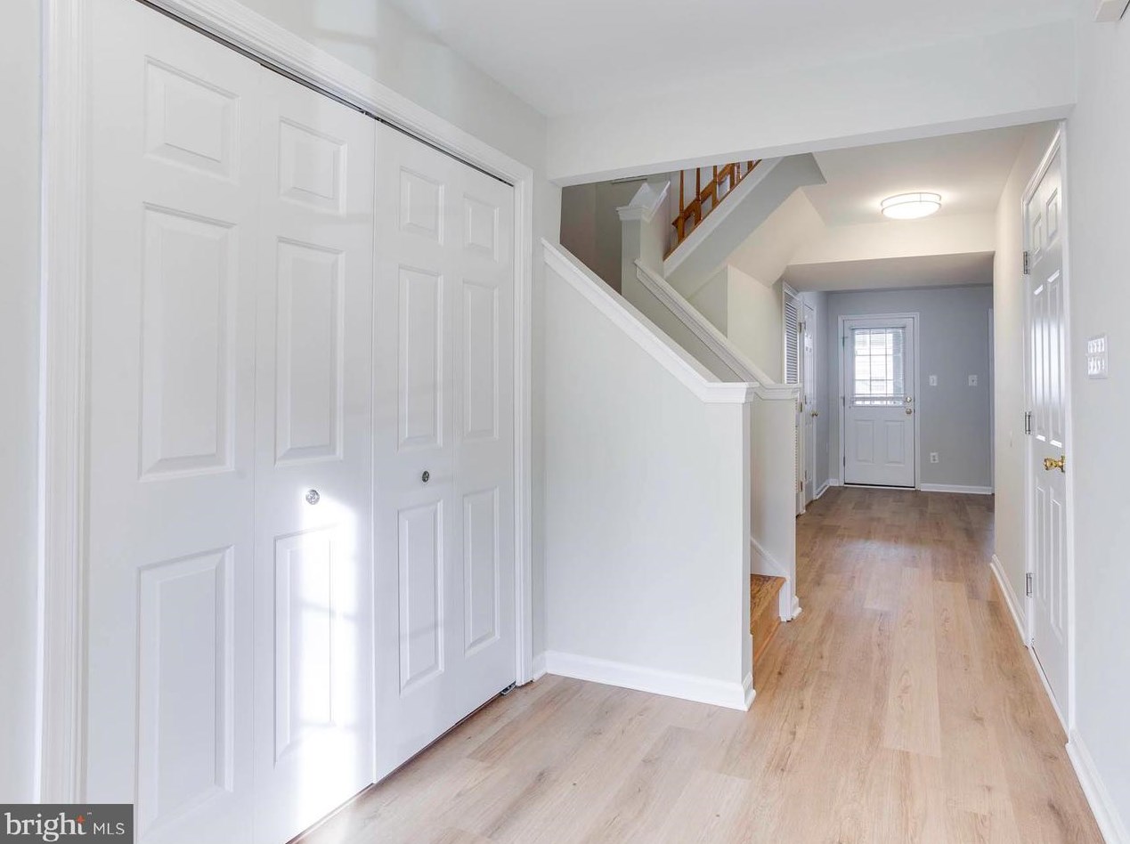 47544 Tenfoot Island Ter, Dulles VA  20165-2457 exterior