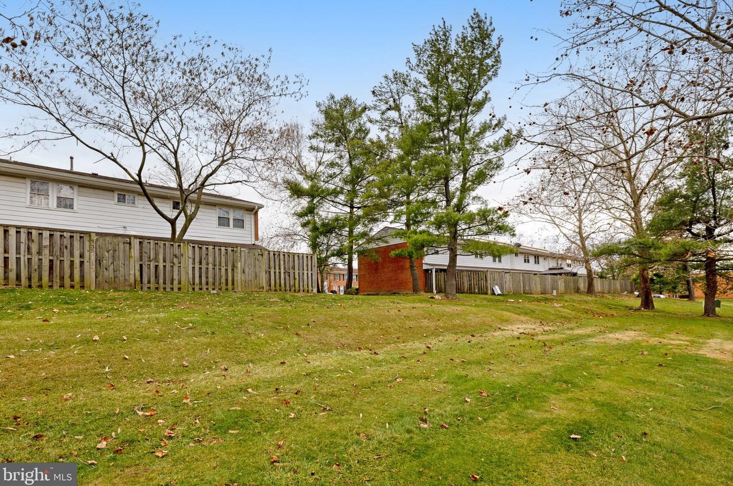 133 Baylor Dr, Dulles VA  20164-5434 exterior