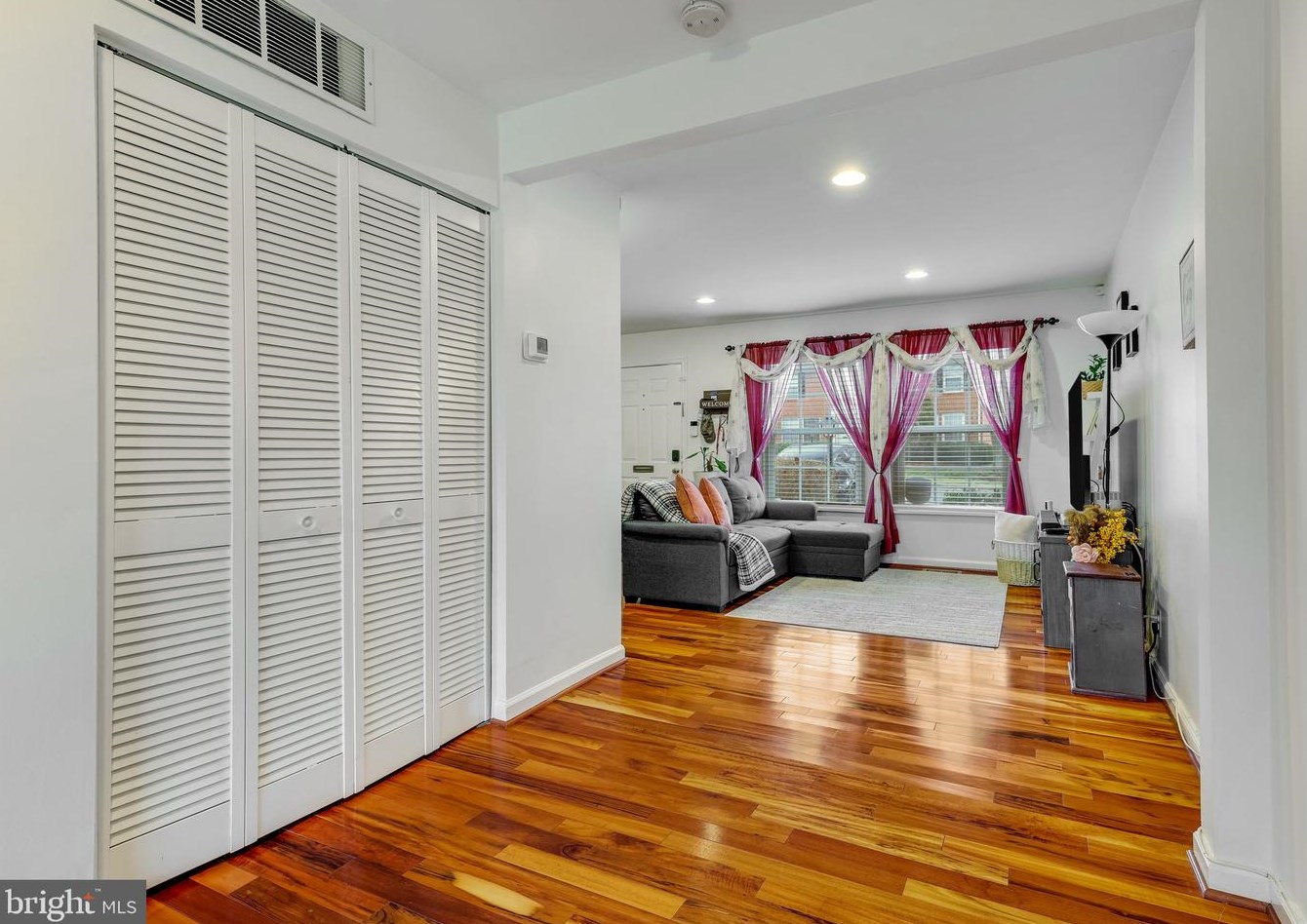 133 Baylor Dr, Dulles VA  20164-5434 exterior