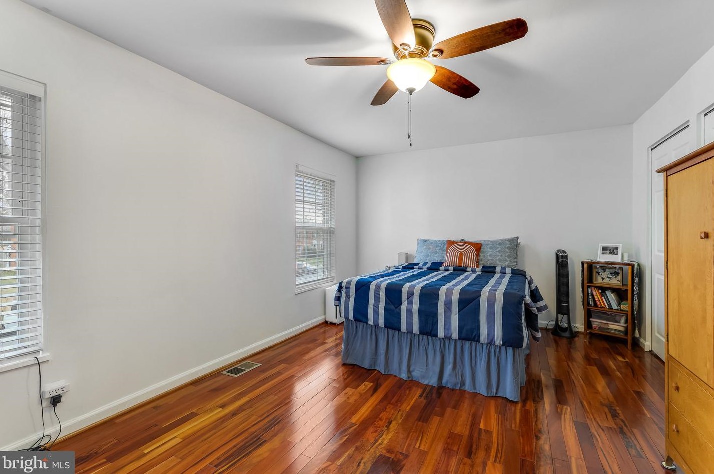 133 Baylor Dr, Dulles VA  20164-5434 exterior