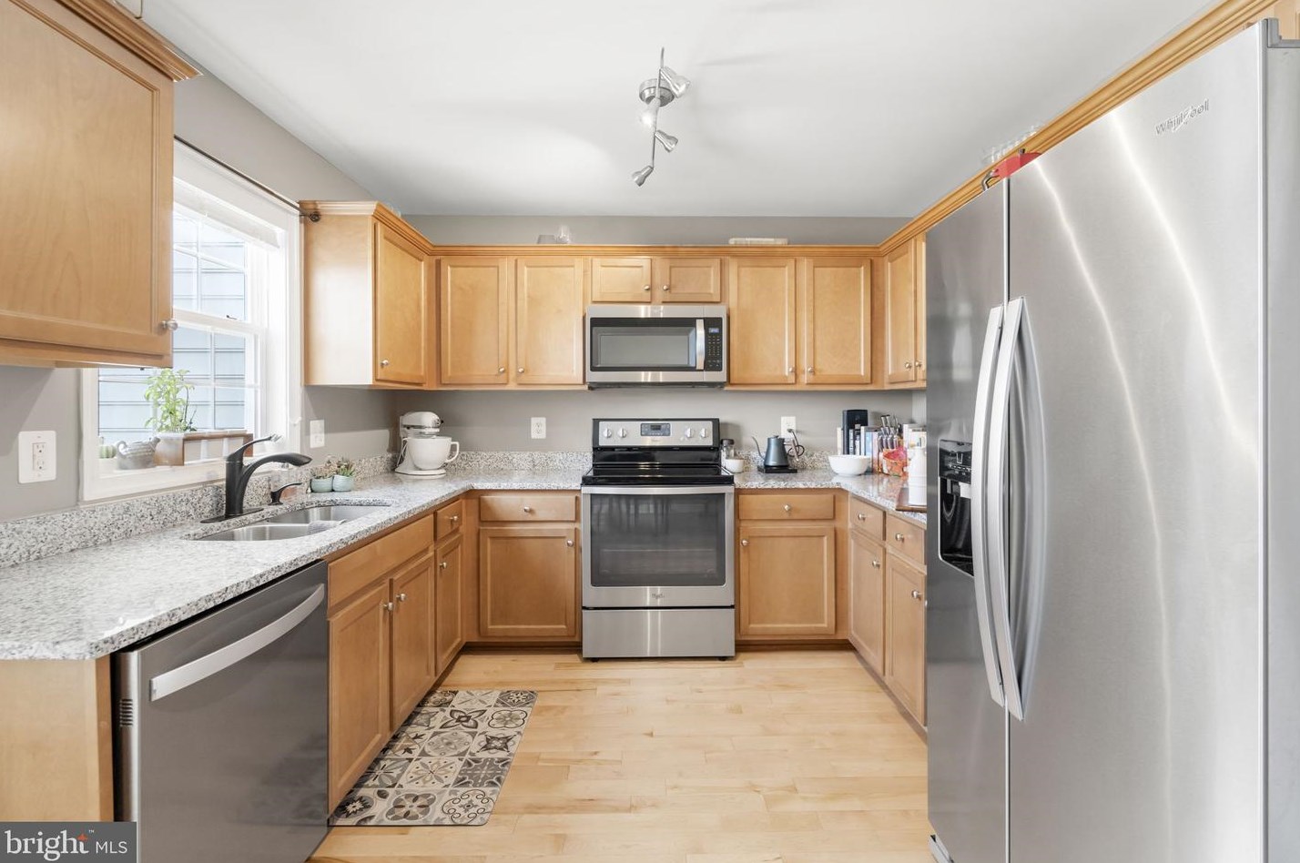 22277 Rampsbeck Ter, Ashburn VA  20148-4146 exterior