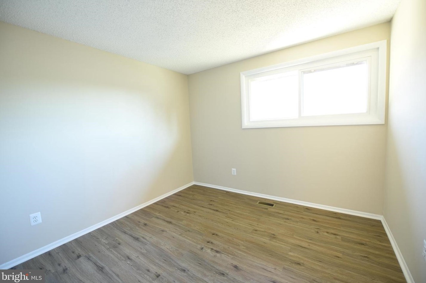 231 Penny Ln, Dulles VA  20164-1607 exterior