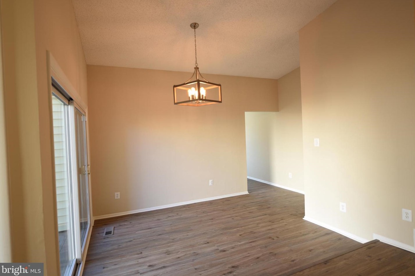 231 Penny Ln, Dulles VA  20164-1607 exterior