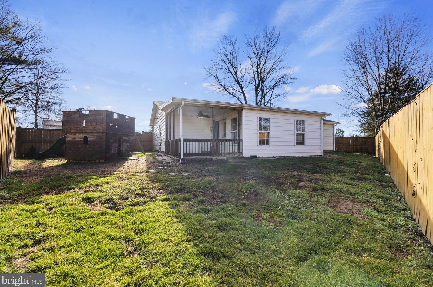 101 Cypress Rd, Dulles VA  20164-4004 exterior