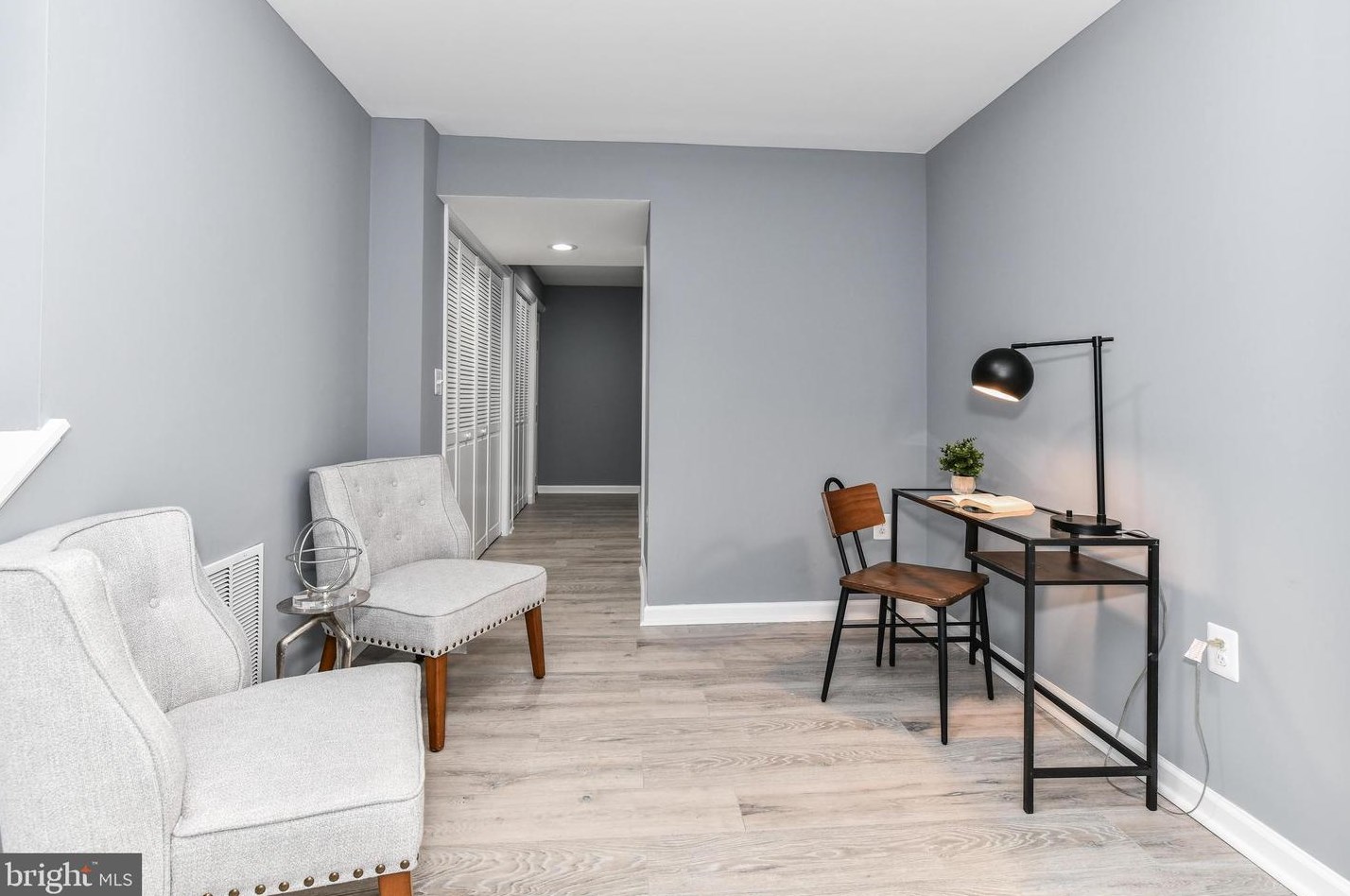 43 Bickel Ct, Sterling VA  20165-5727 exterior