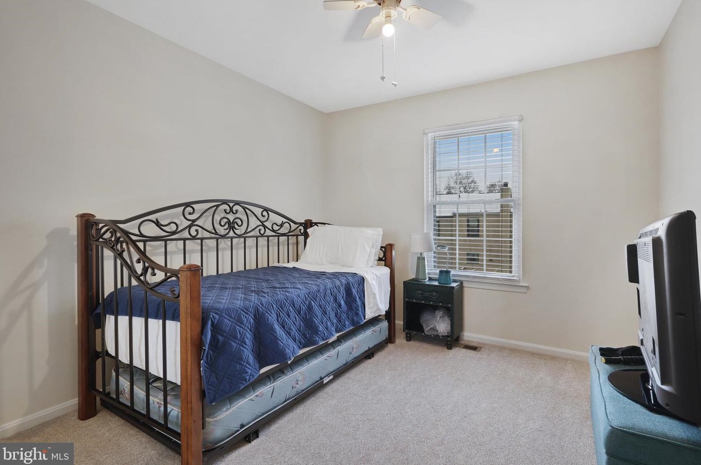 11 Haxall Ct, Dulles VA  20165-5751 exterior