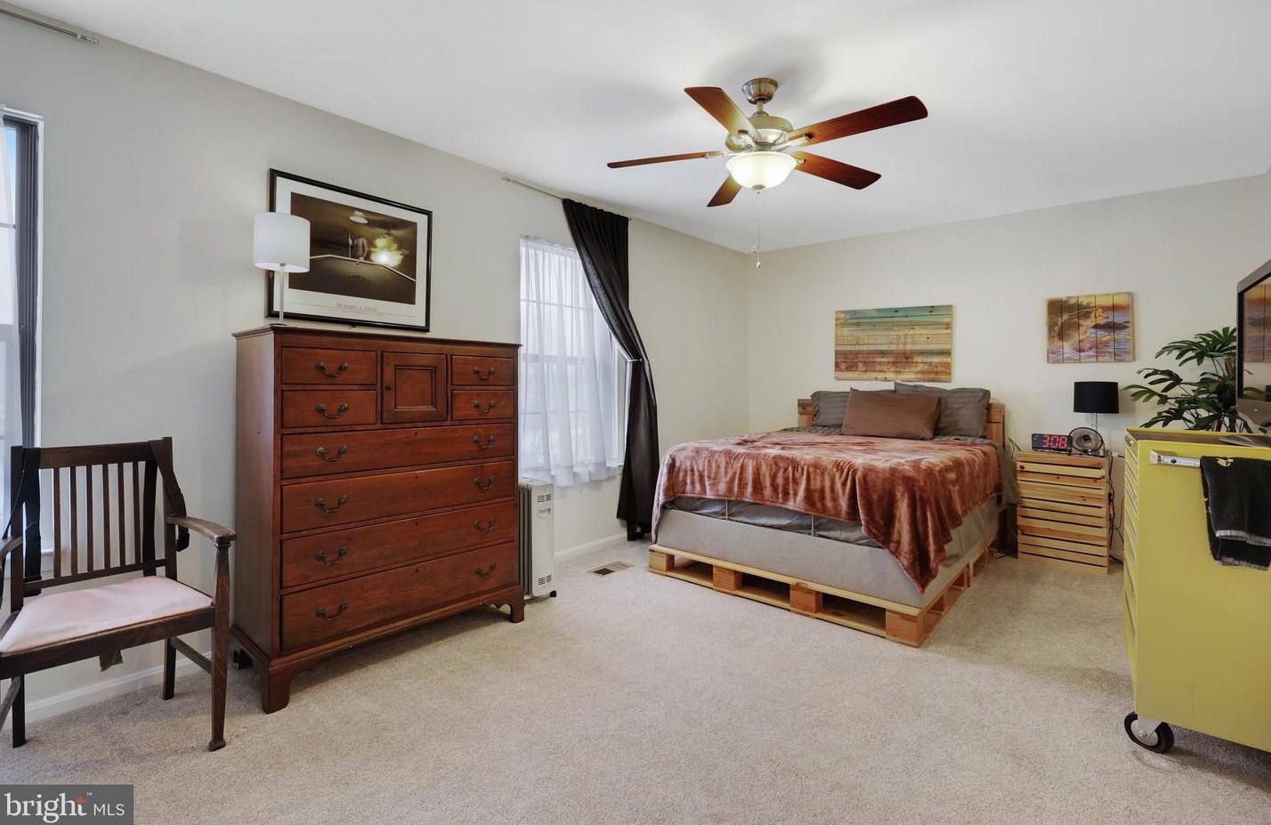 11 Haxall Ct, Dulles VA  20165-5751 exterior