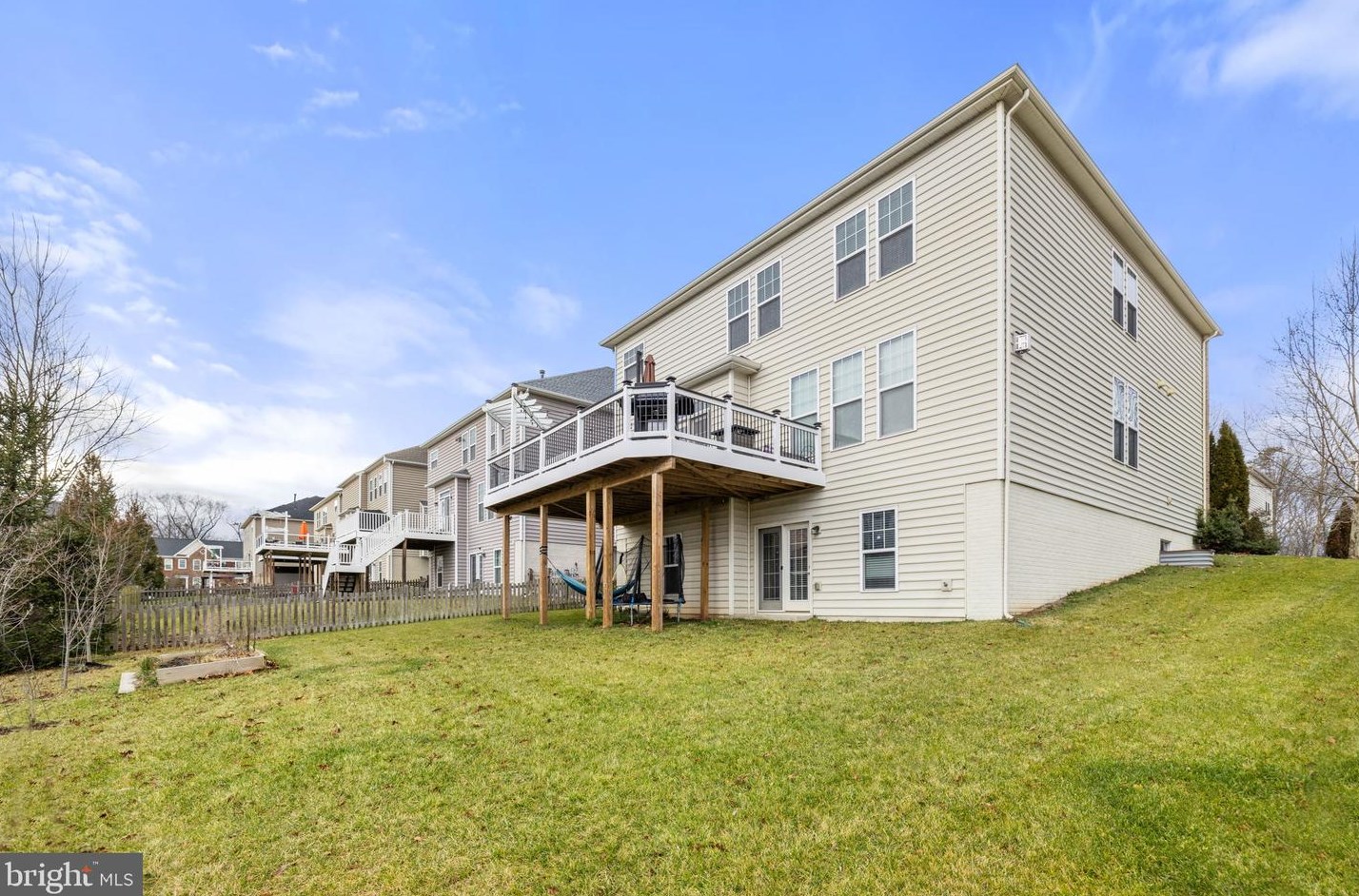 41547 Great Smokey Dr, Stone Ridge VA  20105-5549 exterior