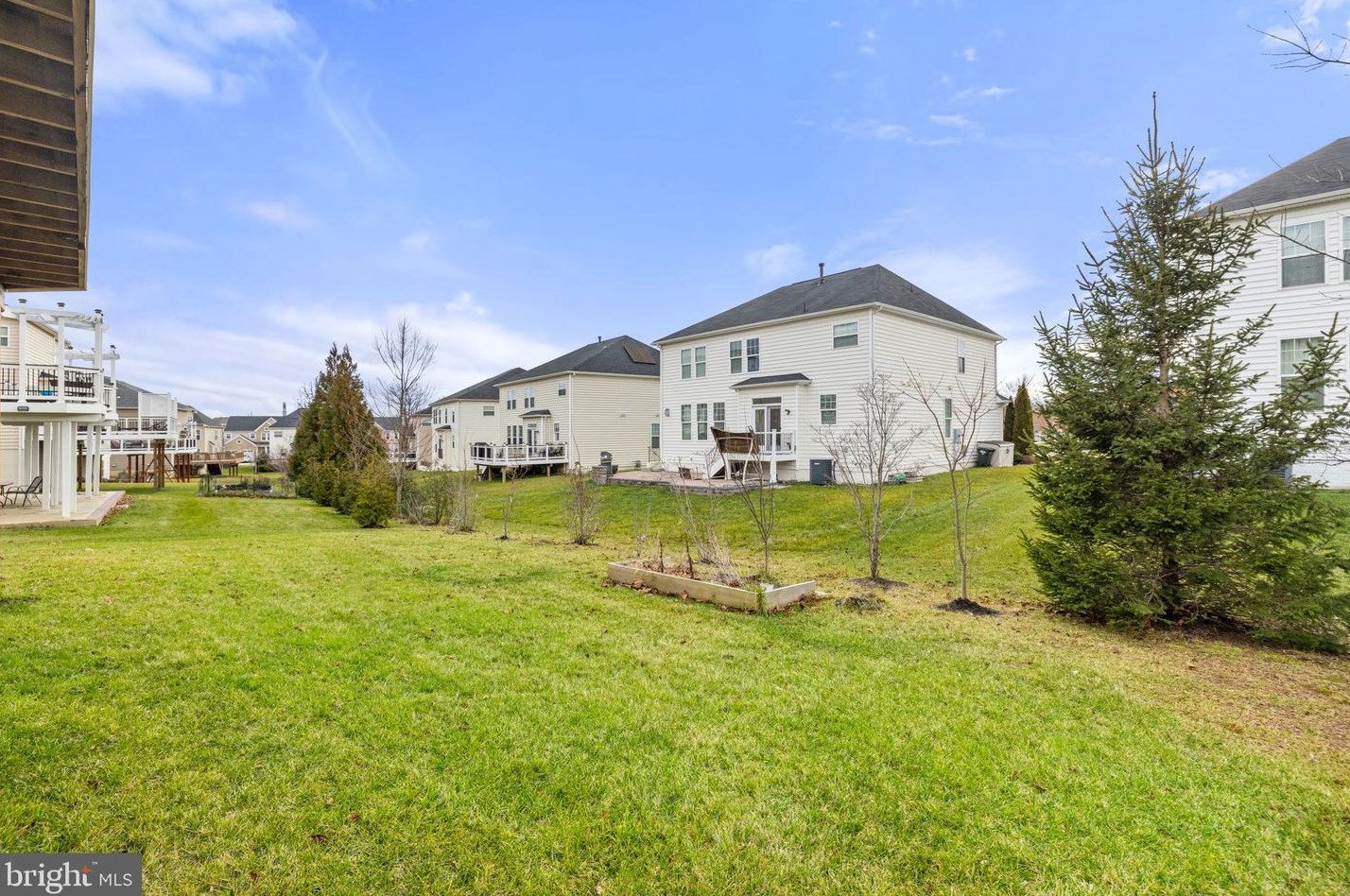 41547 Great Smokey Dr, Stone Ridge VA  20105-5549 exterior