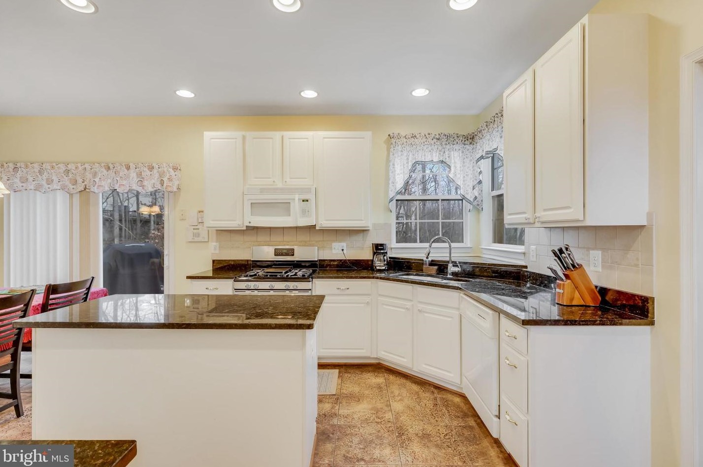 44326 Misty Creek Pl, Ashburn VA  20147-2868 exterior