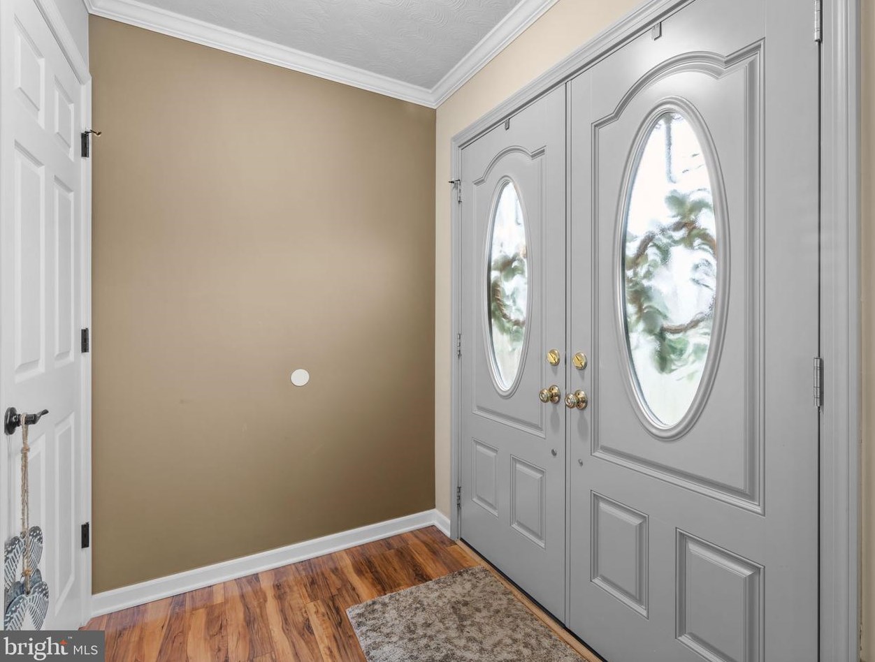 1007 Ironwood Rd, Dulles VA  20164-5112 exterior