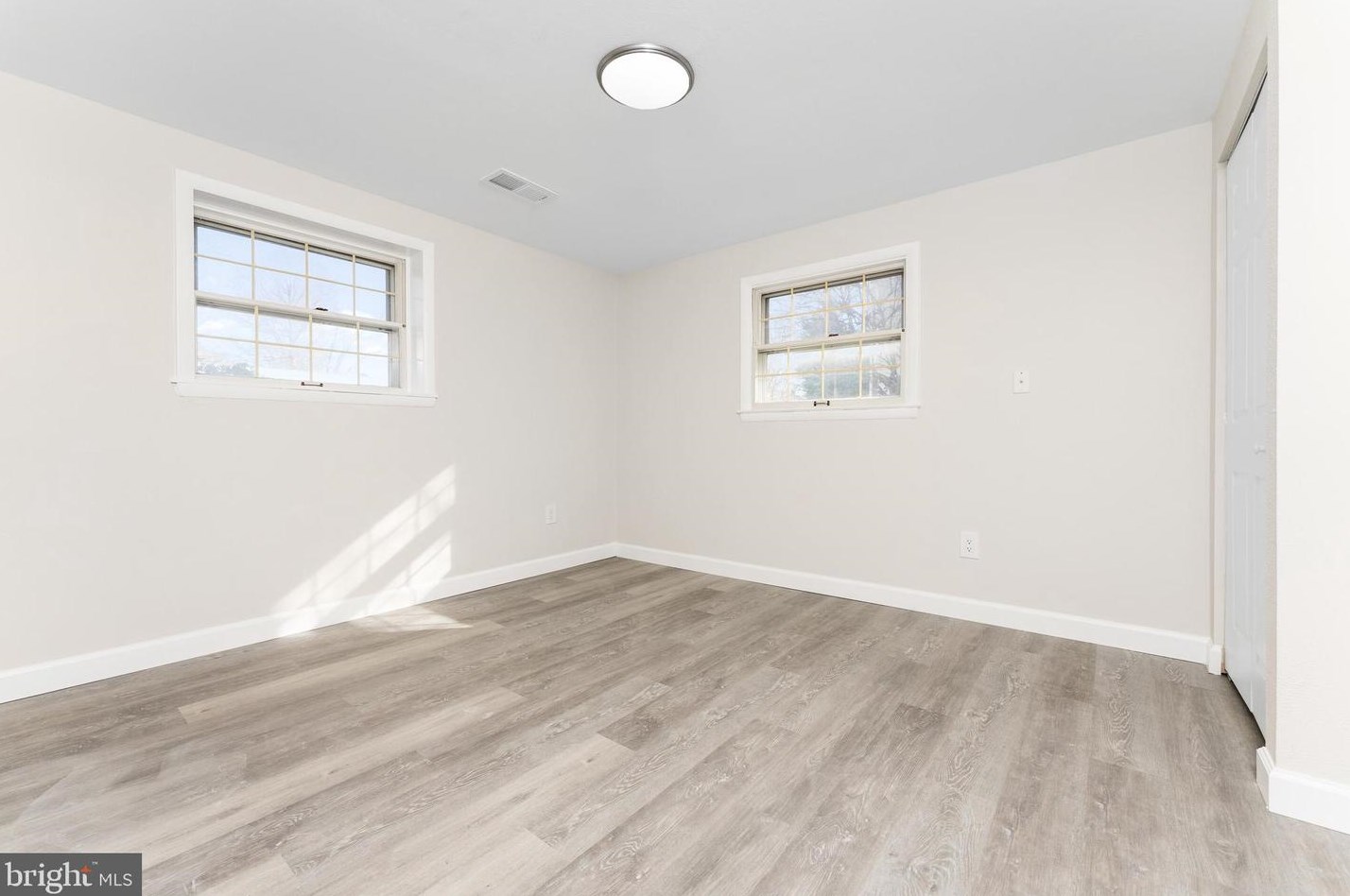 403 Poplar Rd, Dulles VA  20164-3309 exterior