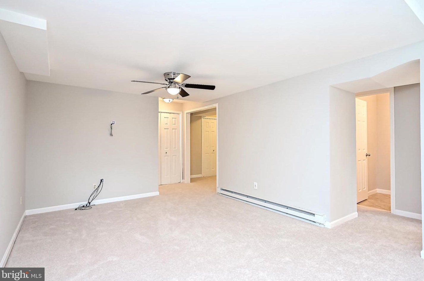 18 Oakdale Ct, Dulles VA  20165-5641 exterior