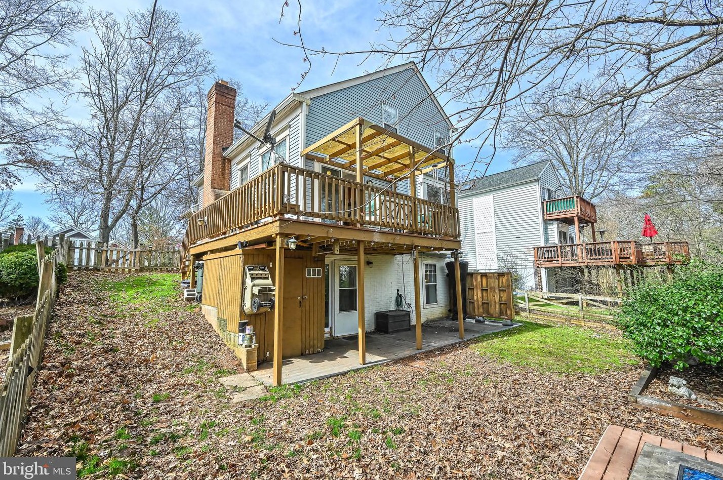 18 Oakdale Ct, Dulles VA  20165-5641 exterior