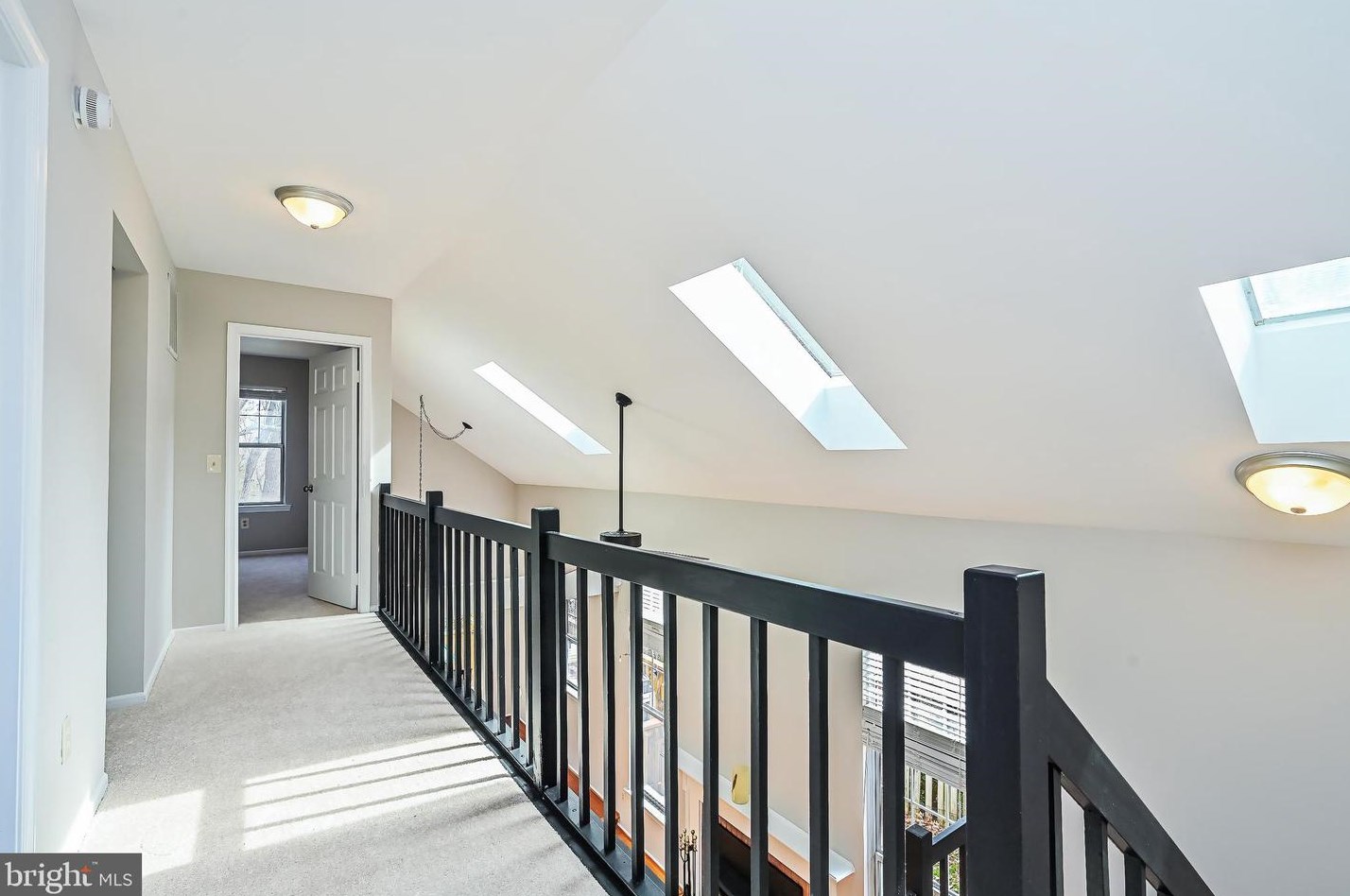 18 Oakdale Ct, Dulles VA  20165-5641 exterior