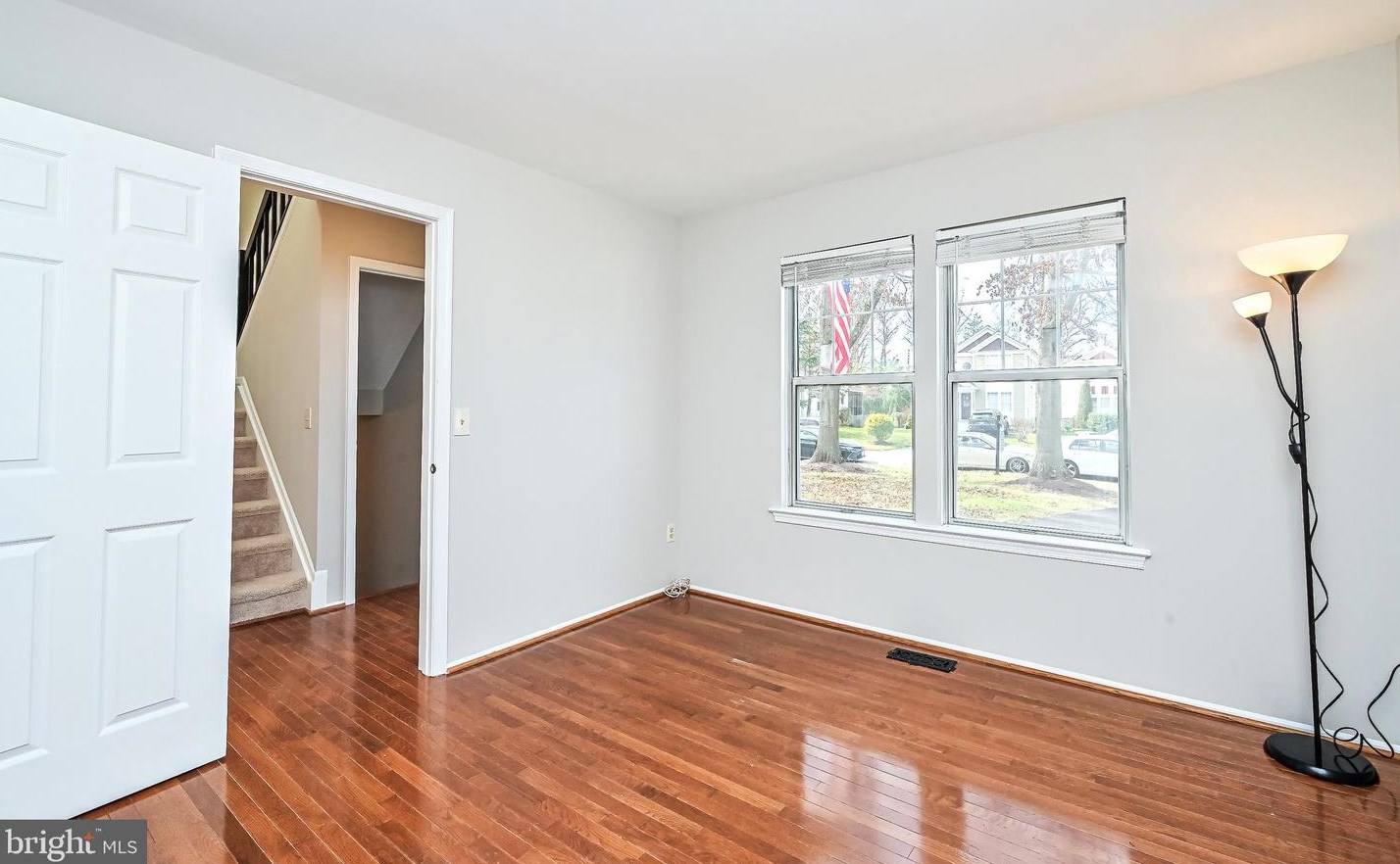 18 Oakdale Ct, Dulles VA  20165-5641 exterior