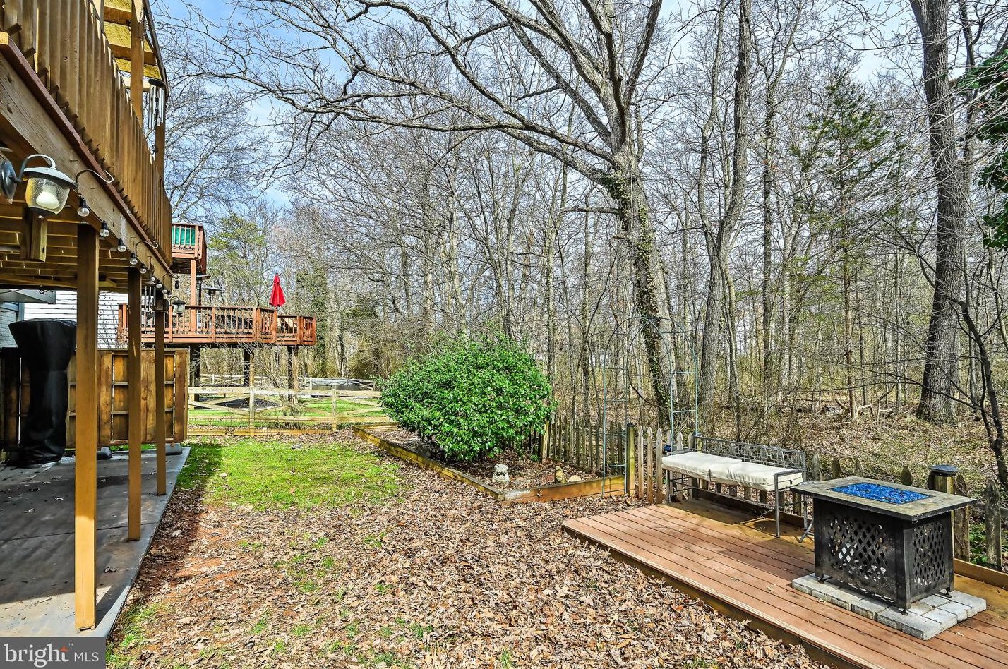 18 Oakdale Ct, Dulles VA  20165-5641 exterior