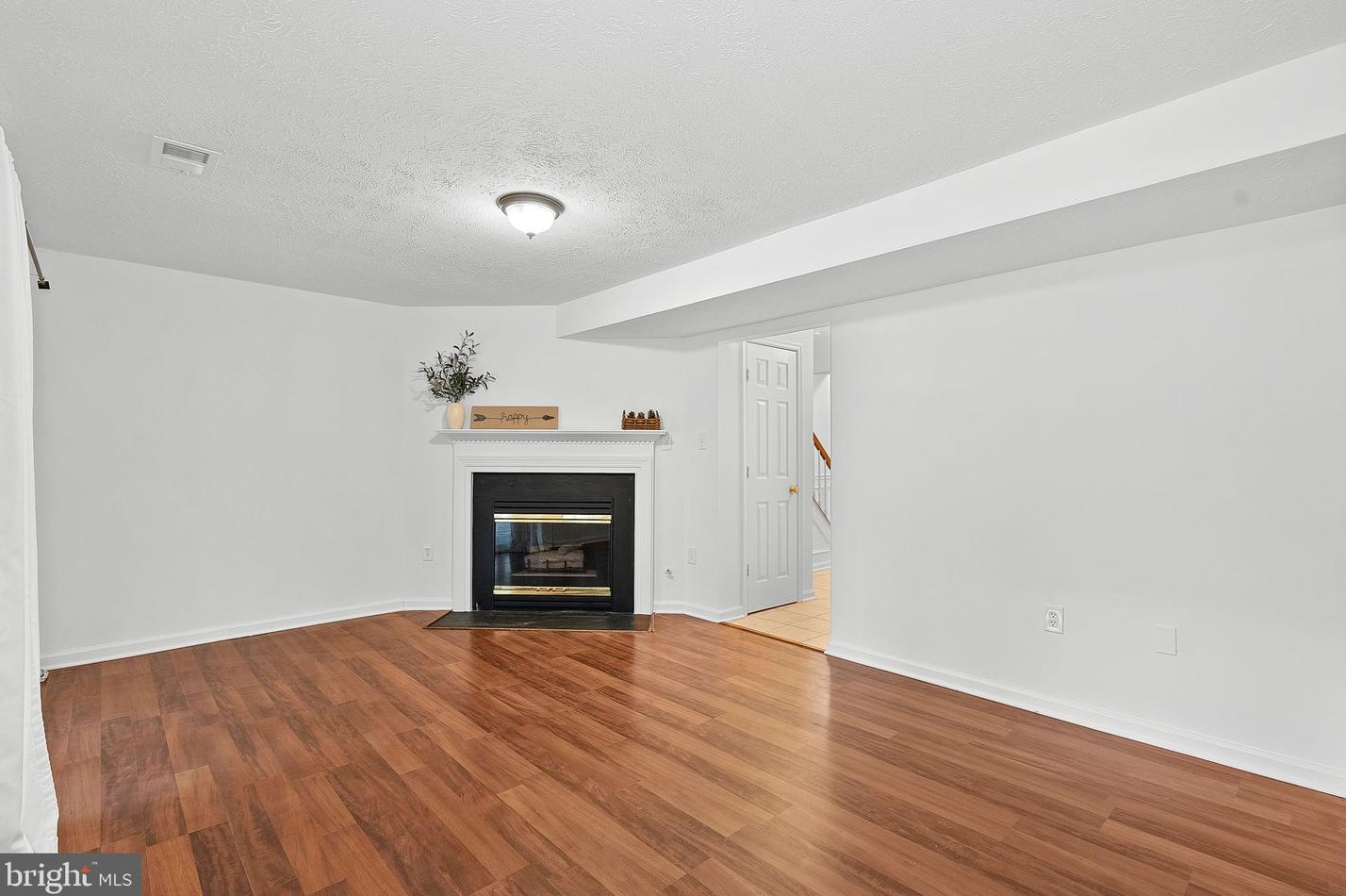 44112 Tippecanoe Ter, Ashburn VA  20147-4817 exterior