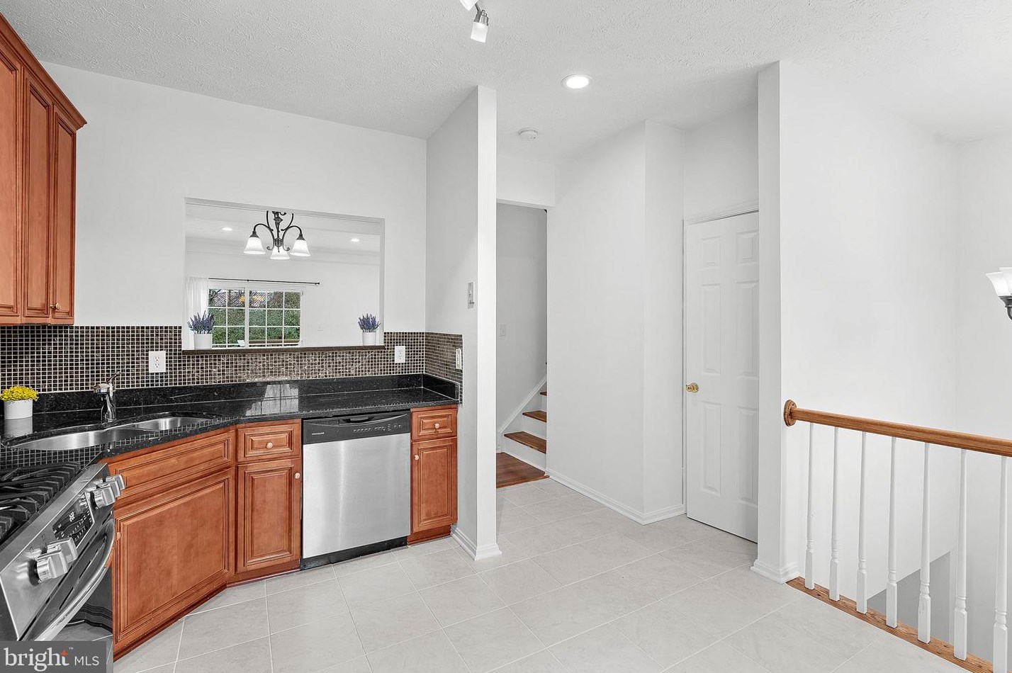 44112 Tippecanoe Ter, Ashburn VA  20147-4817 exterior